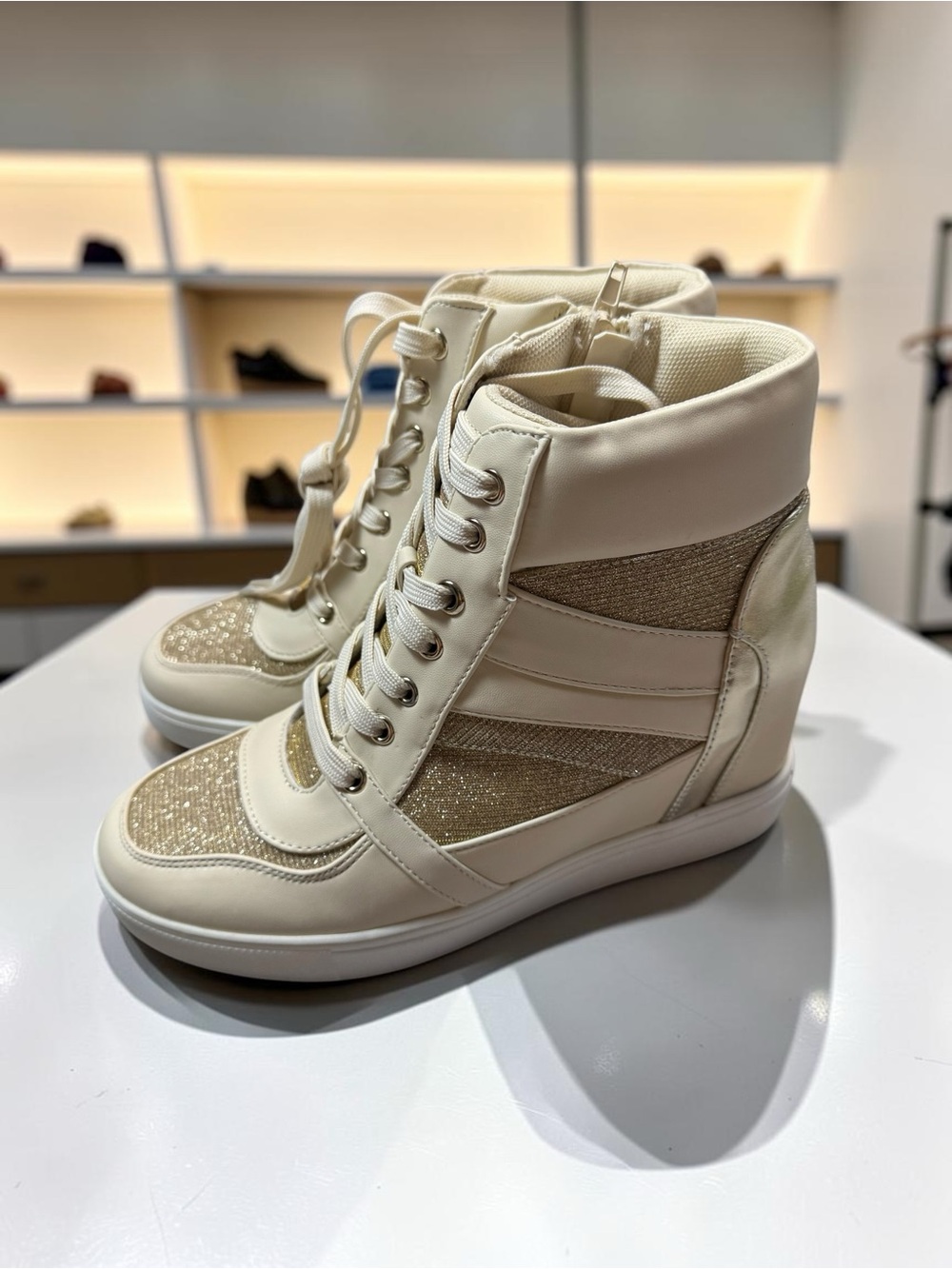 New BCBGeneration Jansy High-Top Wedge Sneakers In Bianca/Platino Size 6.5 - Picture 3 of 8
